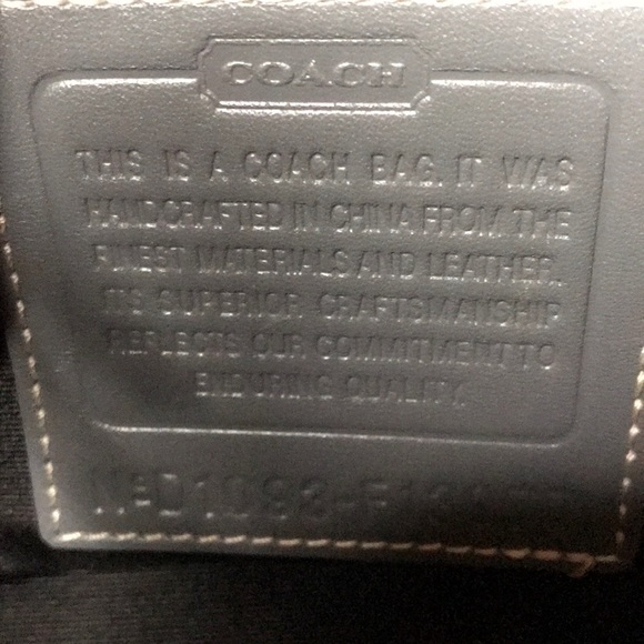 (SOLD) COACH Hampton signature satchel D1093-f13977 Classic C Grey pu… - Picture 12 of 17